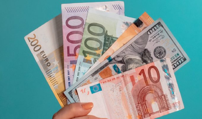 Why is 1 Euro Worth 1 US Dollar For the First Time Since 2002?