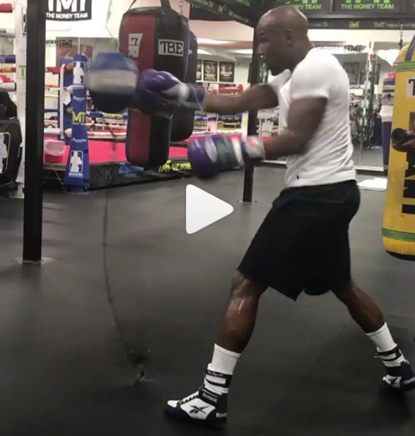 Simple Mayweather Gym Workout for push your ABS