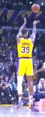 Dwight Howard Officially Becomes a Better Three Point Shooter than Ben Simmons
