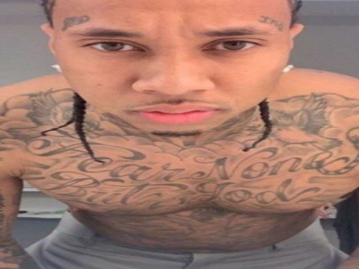 A Tyga $extape and Tyga nude pictures leaked, and he his taking advantage o...