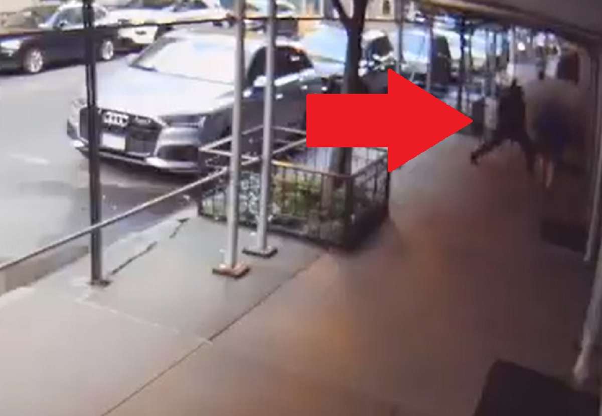 Someone Punched Rick Moranis: Ghostbusters Actor Rick Moranis Knocked Out in NYC in Viral Video