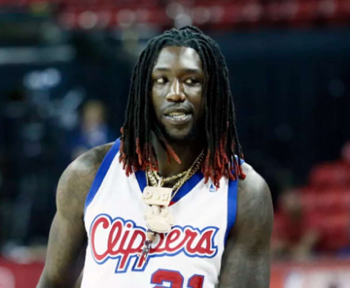 Does Montrezl Harrell Want to be Traded to Raptors? Montrezl Harrell Wearing Raptors Gear Goes Viral