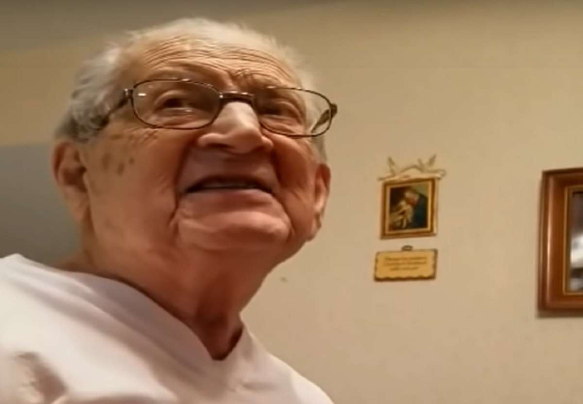 98 Year Old Dad Reacts After Finding Out He's 98 Year Old in Viral Video