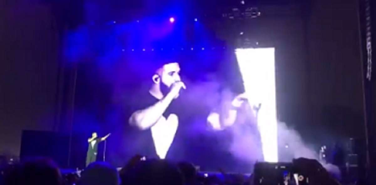 Drake Gets Booed Off Stage Camp Flog Gnaw Concert after Fans realize He Isn't Frank Ocean