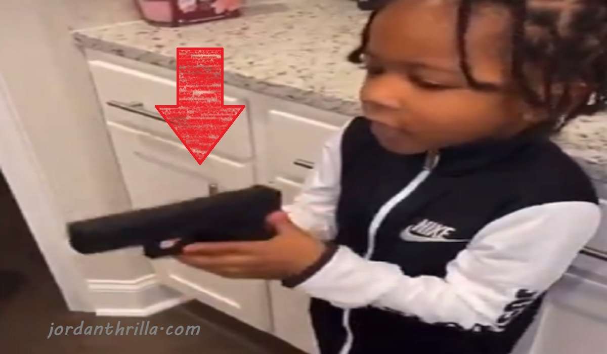 King Von Son Gets A Gun For Christmas And Gets Asked How To Use It In Viral Video Jordanthrilla