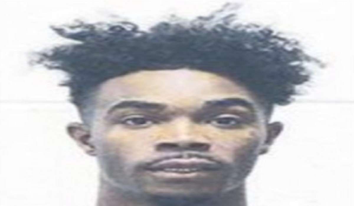 Gucci Mane Artist Foogiano Burns Off Ankle Monitor And Runs From The Feds