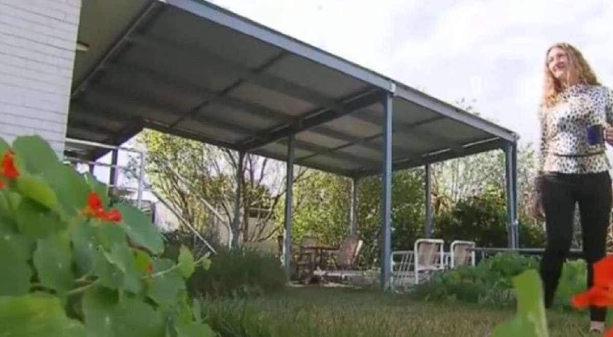 Angry Vegan Woman takes here neighbors to COURT over searing barbecue smell from their grill