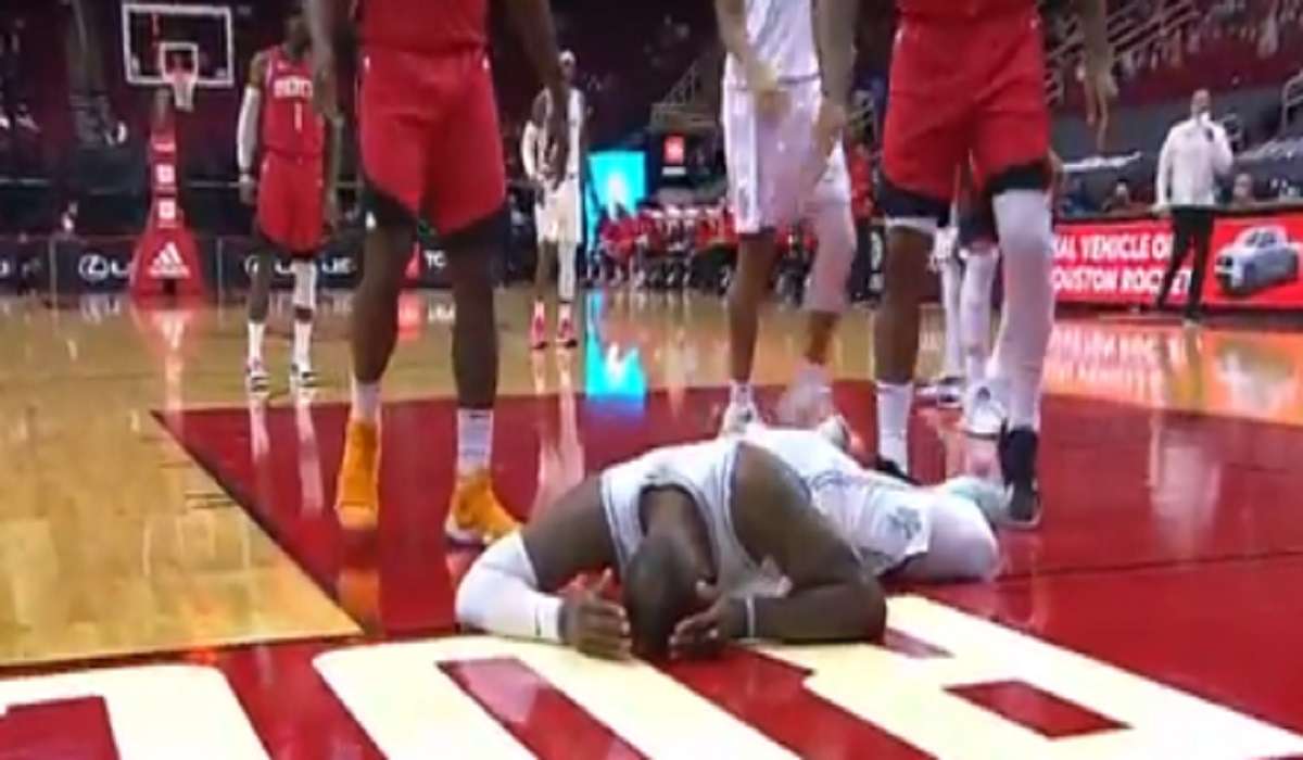 Demarcus Cousins Slaps Lebron James in the Face The Gets EJECTED During Lakers vs Rockets