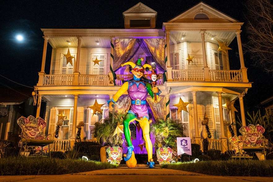 yardi gras decorations on mardi gras