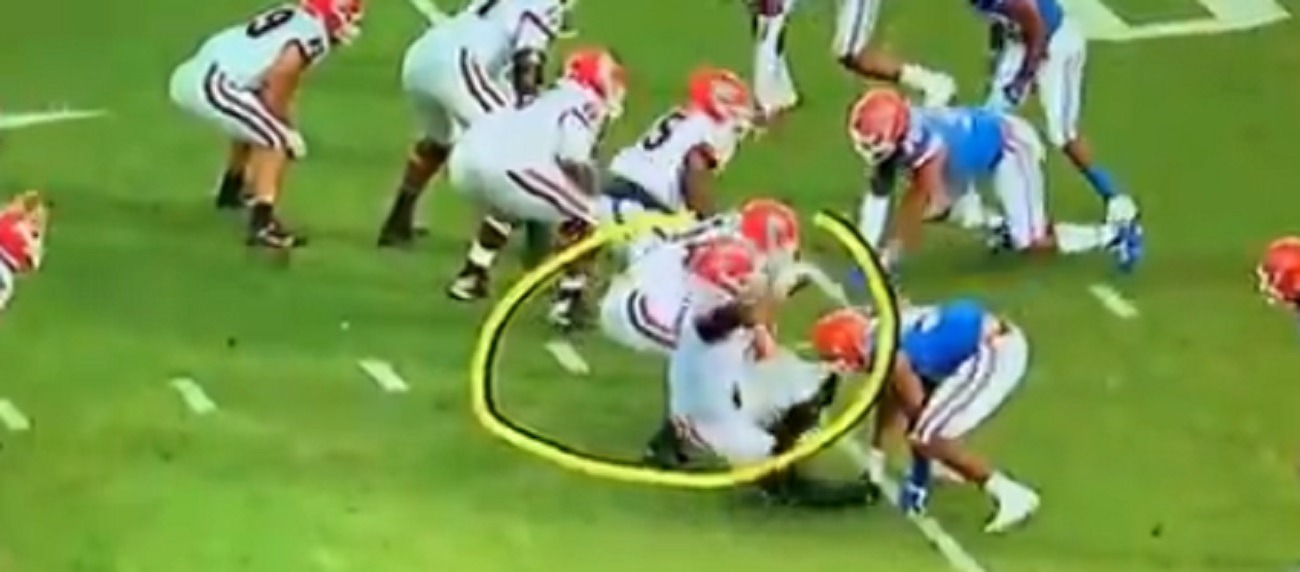 Georgia Football Offensive Lineman 79 Isaiah Wilson does the Worst Flop of All time vs Florida