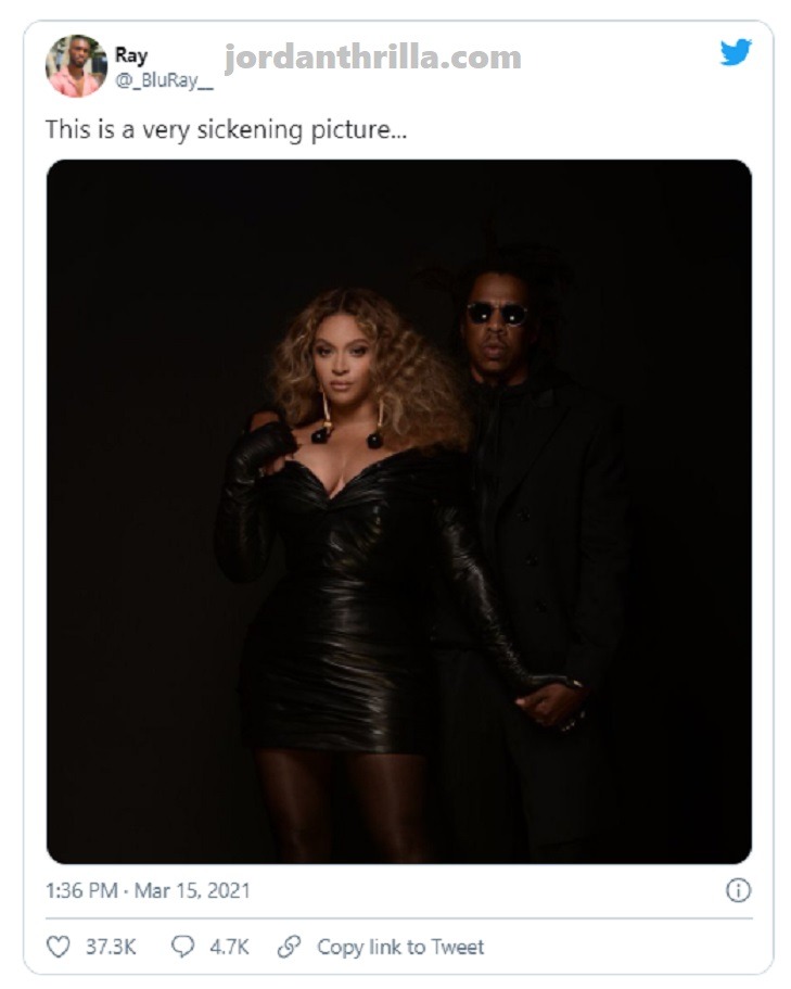 People React With Anger to Jay Z and Beyonce Grammy Picture by Insulting Jay Z. People removed Jay Z from Beyoncé Grammy photo