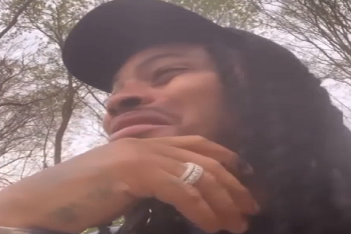 Waka Flocka Responds OJ Da Juiceman Exposing His Mom Deb Antney Bad Business. Wacka Flocka calls OJ Da Juiceman 'p**sy'