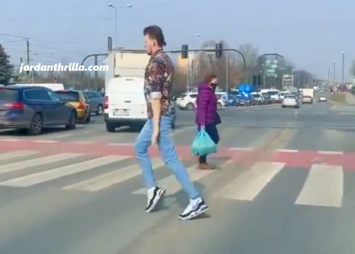 Smooth Criminal TikToker Dancing Like Michael Jackson at Red Light Doing Moonwalk Goes Viral