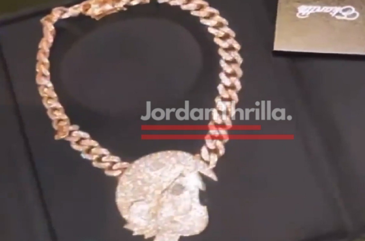 Lil Uzi Vert Gives His First chain 'Lil Uzi Vert vs. The World' Chain to JT from City Girls on 5 Year Anniversary