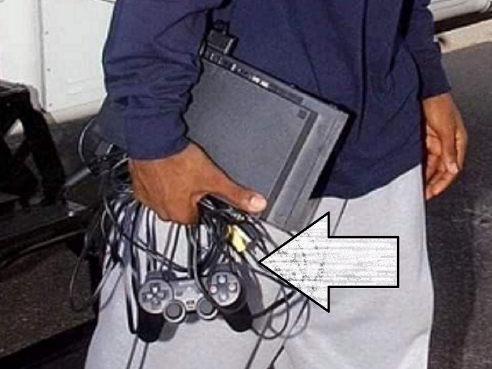 Lebron James Holding PlayStation 2 Back in the Day Shows Just How Long He's Been the Best Player in the NBA