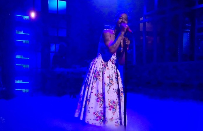 Is Kid Cudi Gay? People are Wondering If he Came Out Closet after Video of Kid Cudi Wearing Dress on SNL. Kid Cudi wear flower dress on Saturday Night Live