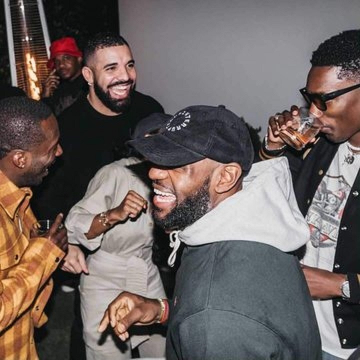 Is Maskless Lebron James Chilling With Drake Before Lakers Play-In Game VS Warriors Breaking NBA COVID Protocol?