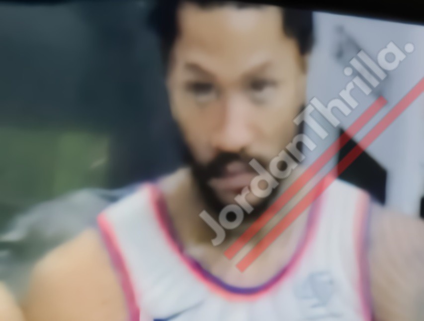 Derrick Rose Death Staring Julius Randle During Game 4 Might Be the Angriest We've Ever Seen Him