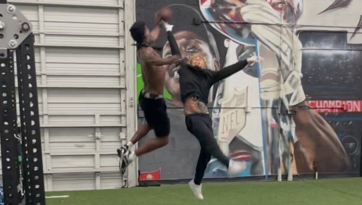 Antonio Brown AB Destroys Tekashi 6IX9INE on Indoor Football Field in Single Coverage