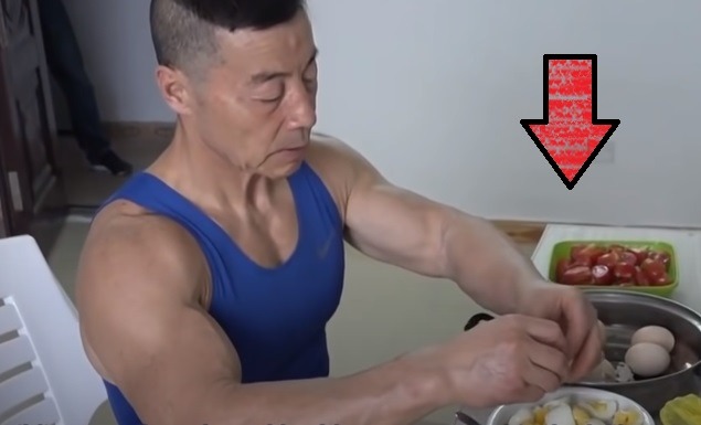 70 Year Old Chinese Man Looks 30 Year Old After Working Out Everyday for 34 Years Straight