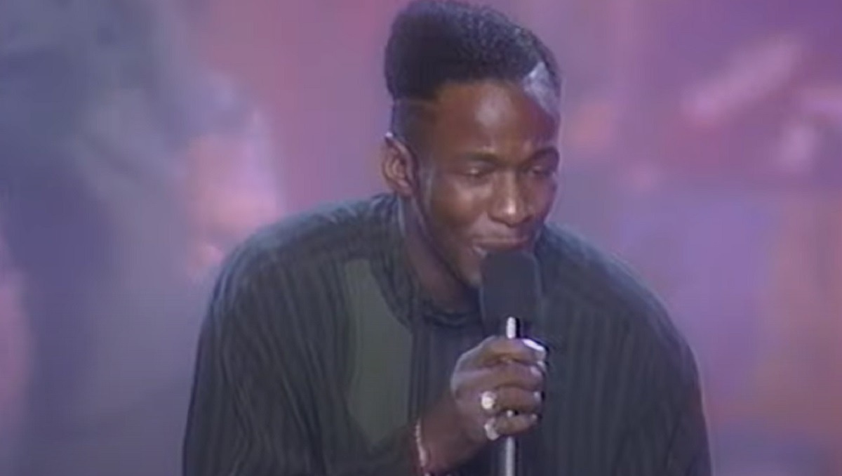 Did Bobby Brown Drop Cocaine On Stage on Live TV during 1989 VMA Performance? Bobby Brown drops coke on stage during VMA performance in 1989