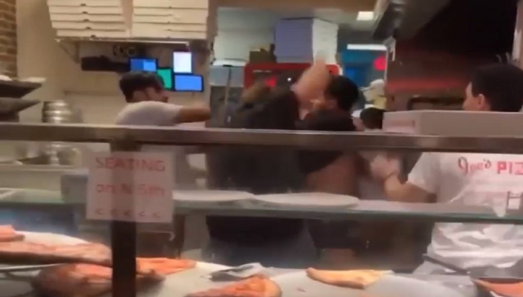 This Is What Started The Massive Brawl Fight At Joe S Pizza Between Customers And Employees In Brooklyn New York Jordanthrilla This Is What Started The Massive Brawl Fight At Joe S Pizza Between Customers And Employees In Brooklyn New York Jordanthrilla