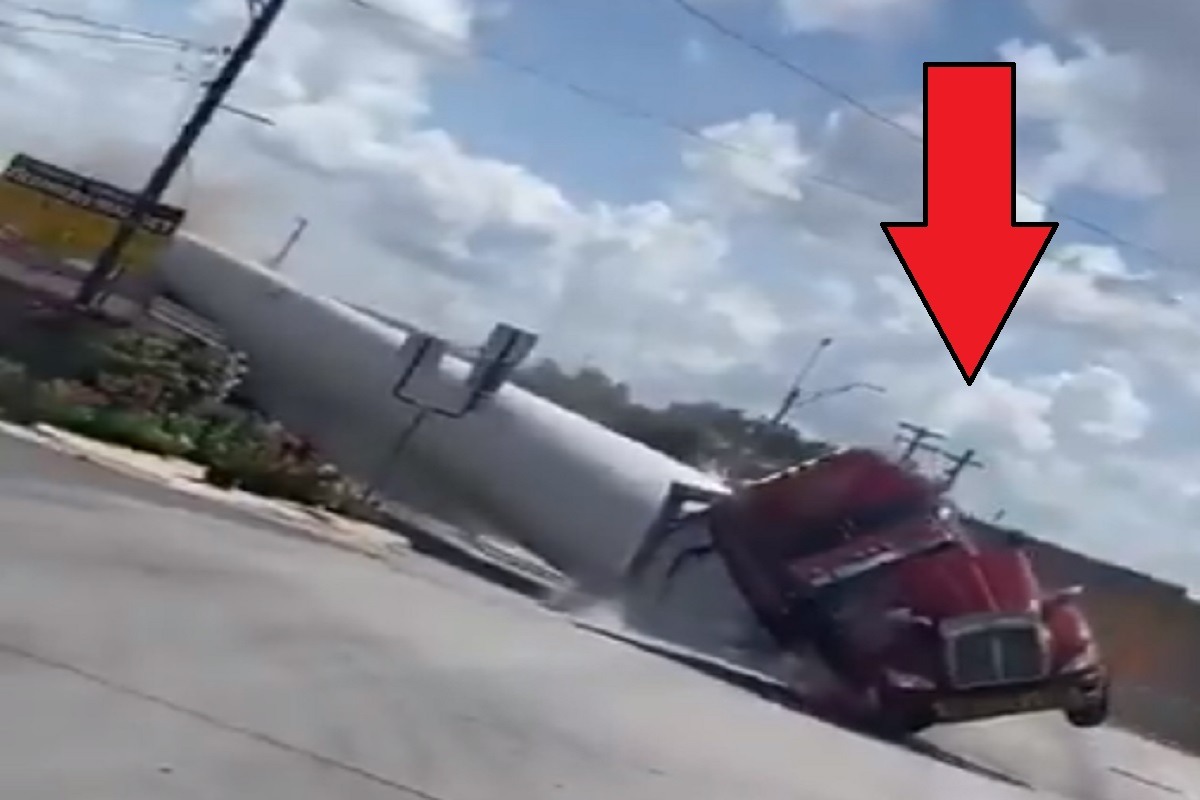 Viral Video Shows Train Hitting 18 Wheeler Truck in Luling Texas. Train crashes into 18 Wheeler truck in Luling Texas