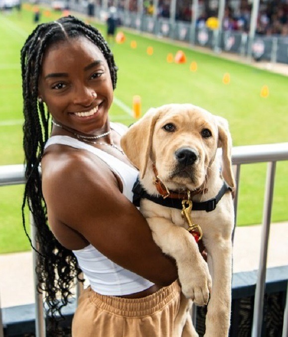 Simone Biles Surprises New Boyfriend Jonathan Owens at Texans Open Practice and Deems it Bring Girlfriend to Work Day