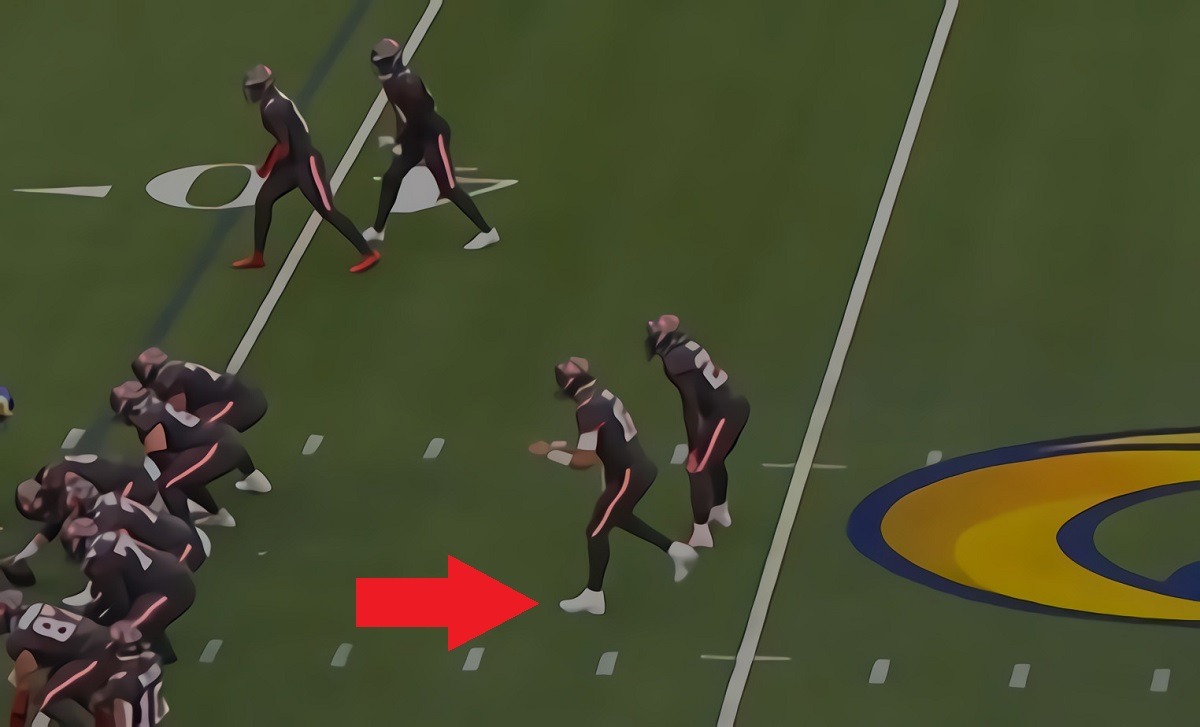 Was Tom Brady Wearing Fila Chunky Sneakers During Bucs vs Rams? What Model of Fila Sneakers was Tom Brady Wearing During Buccaneers vs Rams? Tom Brady wearing Fila Dad sneakers called Men's Disruptor 2 Premium. the reason Tom Brady wore Fila sneakers during Buccaneers vs Rams