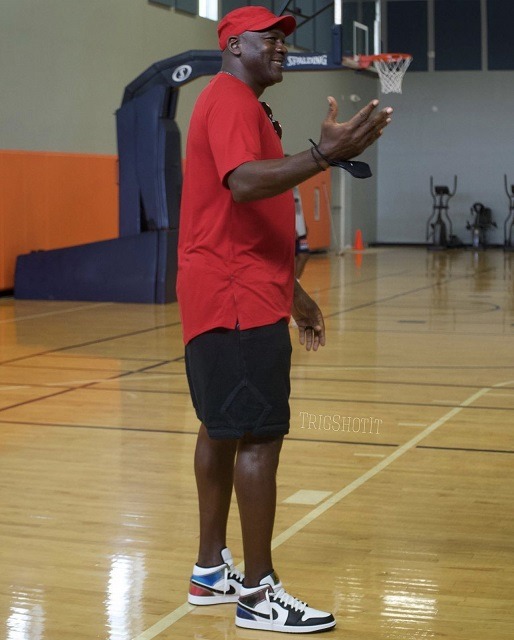 Did Michael Jordan Hire a Stylist Michael Jordan Wearing Mids at Terry Rozier Hornets Organized Practice. Did Michael Jordan Hire a Stylist? Michael Jordan Outfit at Terry Rozier Organized Hornets Practice. Michael Jordan wearing Mid Jordan 1's at Organized practice.