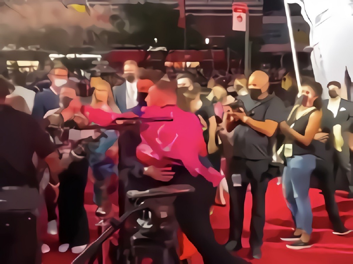 Why Did Conor McGregor Throw a Drink on Machine Gun Kelly at VMAs? Conor McGregor Calls Machine Gun Kelly a 'Vanilla Ice Rapper' While Explaining the Alleged VMA Fight. Conor McGregor fighting Machine Gun Kelly at VMAs explained