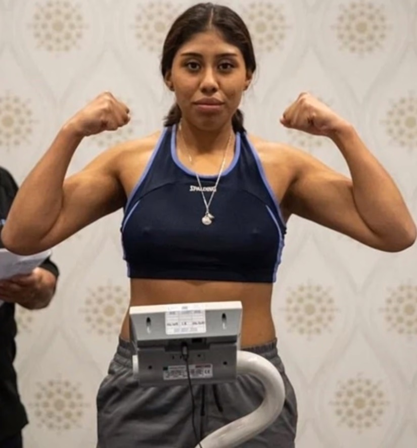 Video of Moments Before 18 Year Old Female Boxer Jeanette Zacarias Zapata Was Dead After Being Knocked Out By Marie-Pier Houle. Video of Jeanette Zacarias Zapata death in boxing ring.