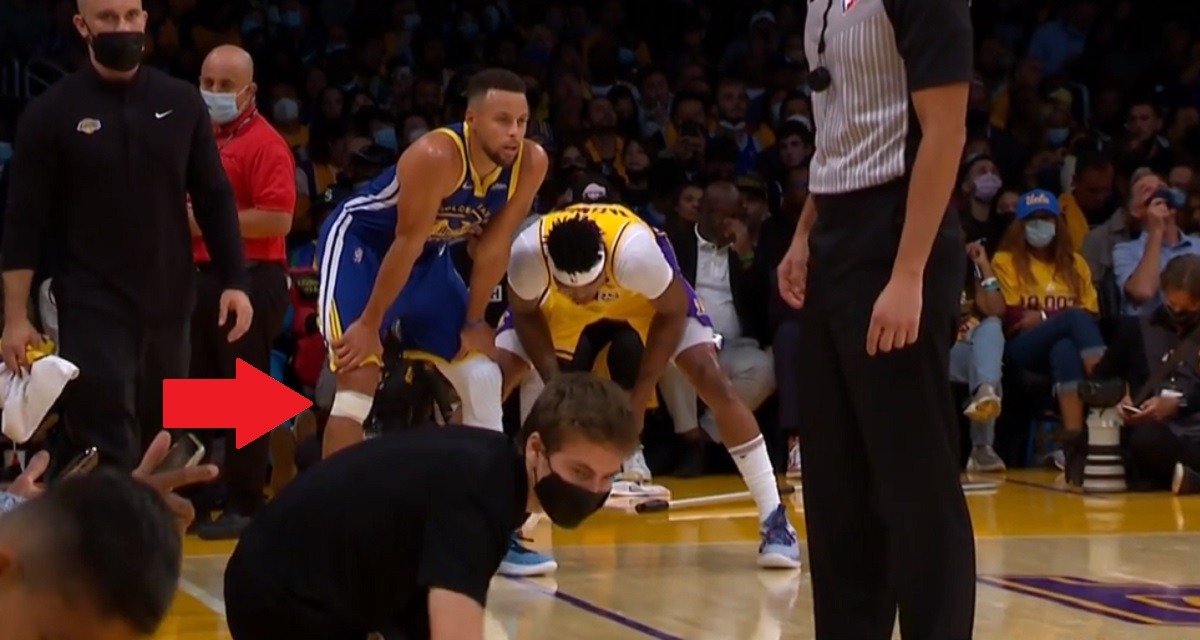 Deja Vu? Stephen Curry Slips on Drink Spill in Front Floyd Mayweather and Injures MCL Knee Ligament During Warriors vs Lakers. Stephen Curry slipped on a drink spill injuring his knee MCL ligament. Stephen Curry slipping on a drink spill during Lakers vs Warriors. Details on Stephen Curry knee injury 2021