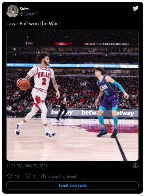 People Apologize to Lavar Ball As He Wears 'I Told You So Hat' During Hornets vs Bulls