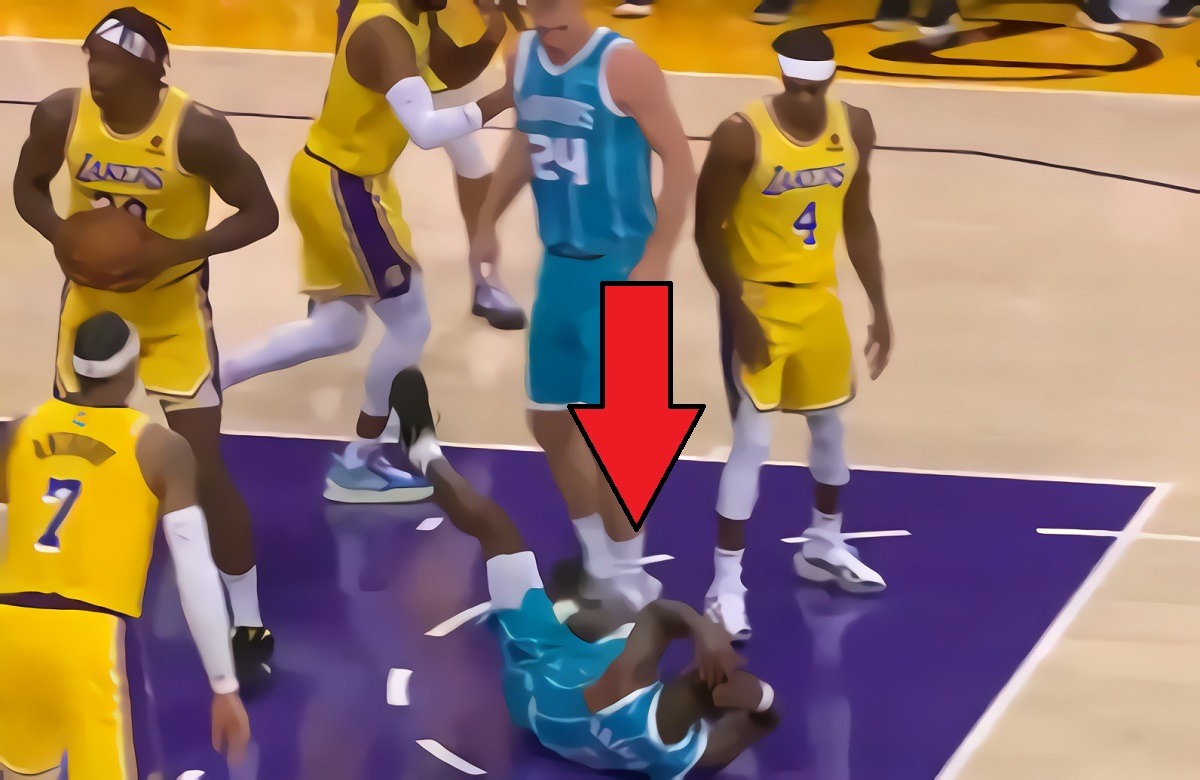 Here is Why People are Upset Rajon Rondo Got Ejected for Slapping Terry Rozier in Back of His Head