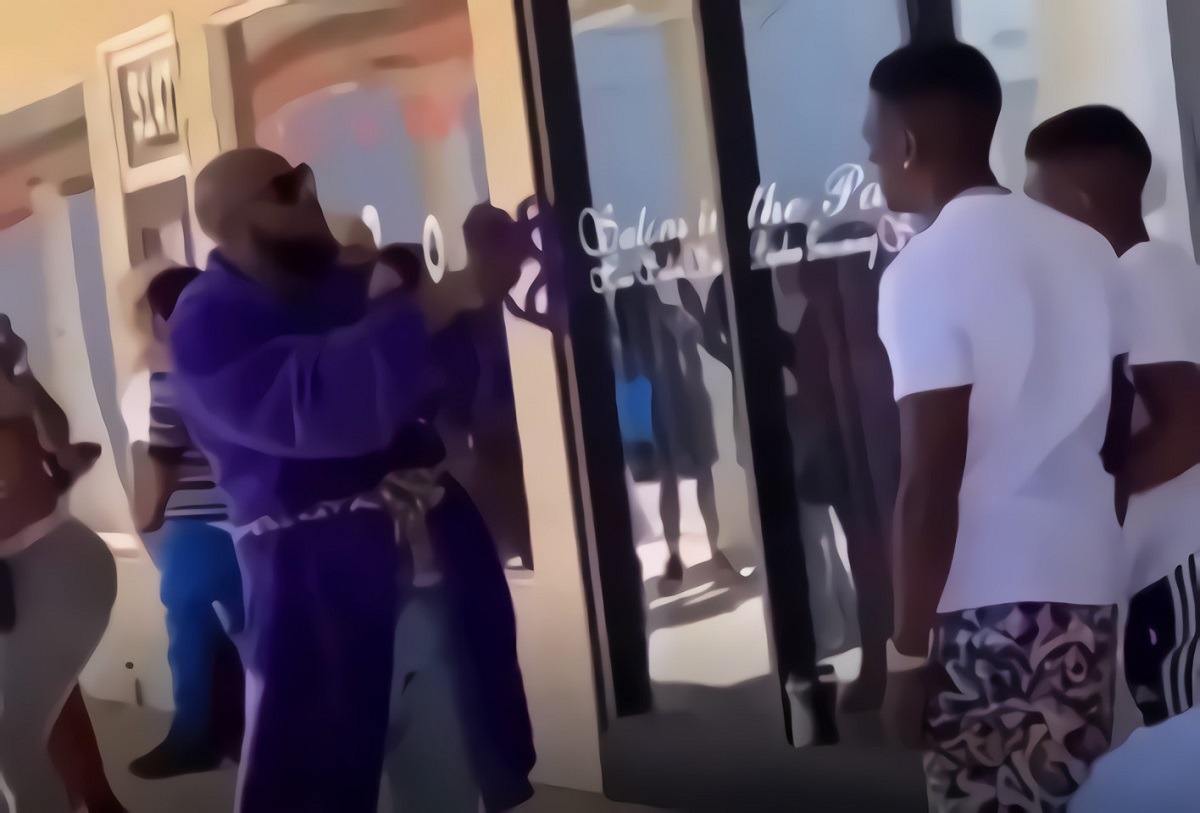 Did a Lil Nas X Fan Try to Fight Lil Boosie Outside Store in Viral Video? Here is Why People Think The Video was Staged