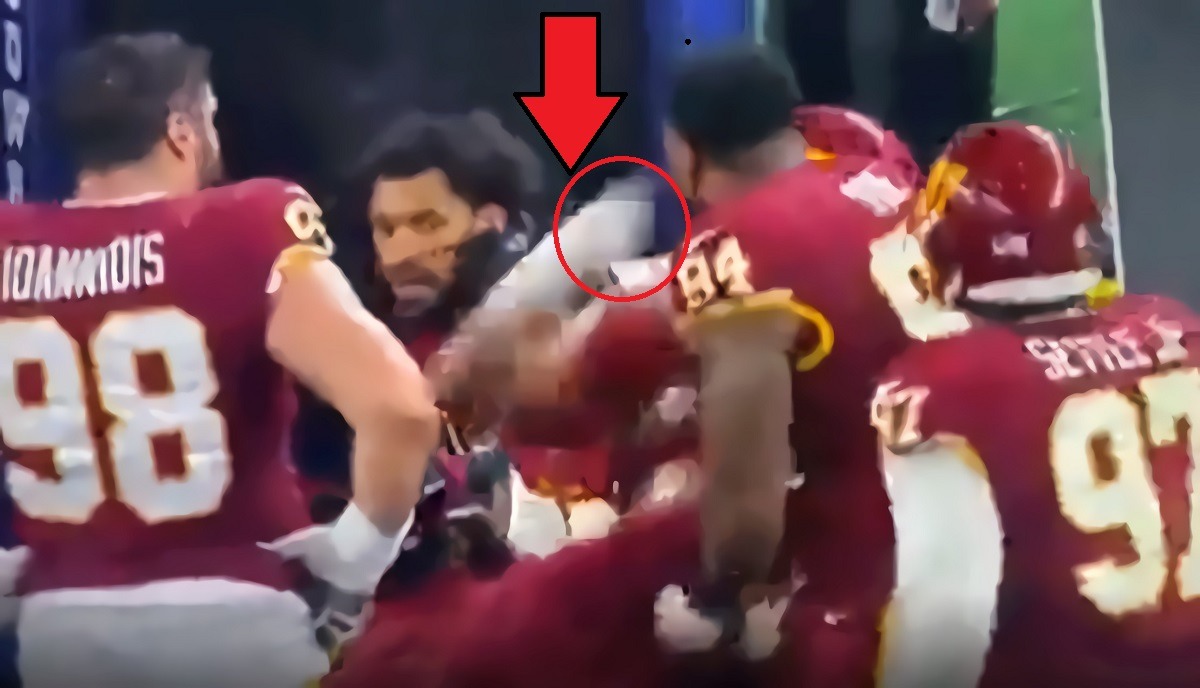 Jonathan Allen Punches Daron Payne in Fight on Bench Between NFL and College Teammates. Jonathan Allen Fighting Daron Payne on Washington Football Team Bench Goes Viral. Details on why Jonathan Allen Punched Daron Payne in fight on bench.