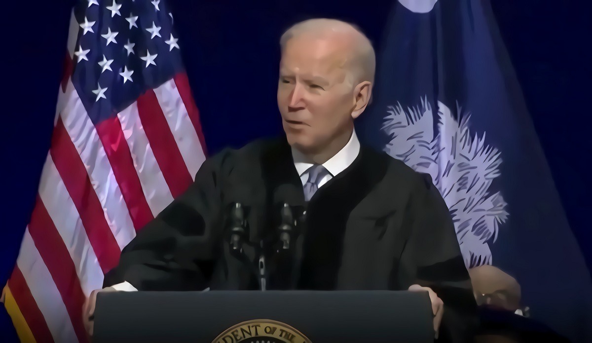 Is Kamala Harris the Real President? Joe Biden Calling Kamala 'President Harris' During SCSU Commencement Speech Sparks Conspiracy Theory