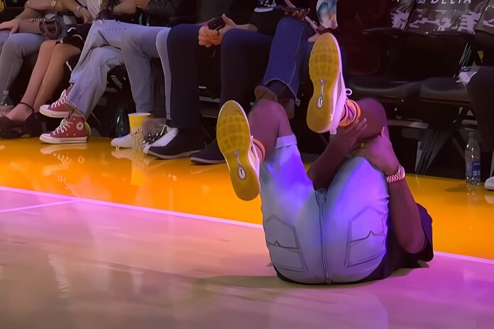 Lakers-fan-named-Anthony-injury-half-court-shot-3