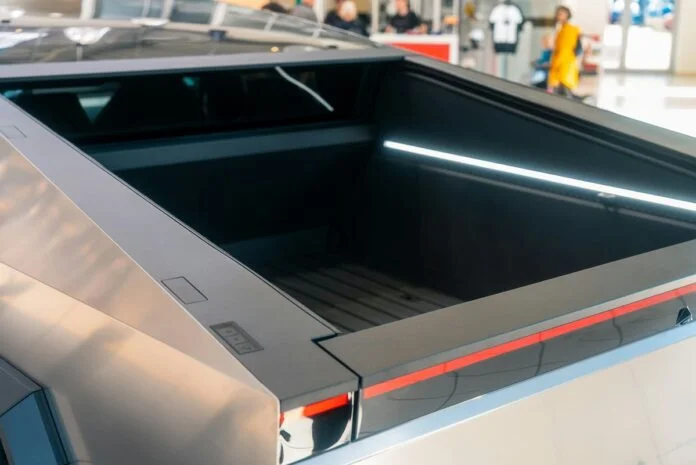 Tesla cybertruck trunk cutting vegetables