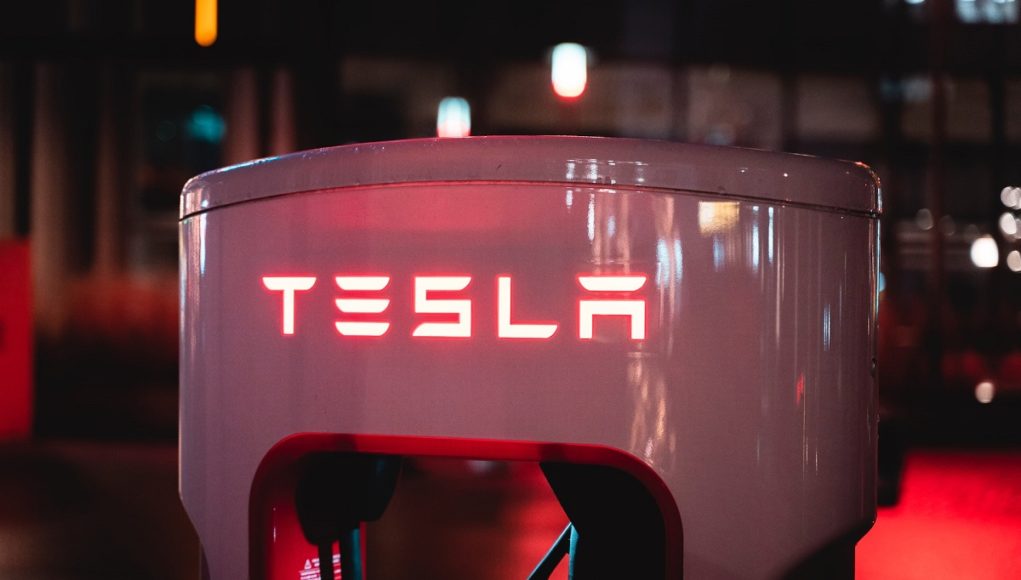 Tesla-suing-resellers-2