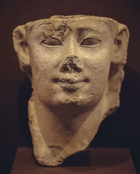 Why are so many noses missing from Egyptian Statues?