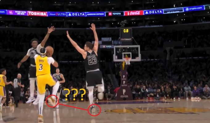 People Can't Believe Anthony Davis Sprained His Ankle on a Halfcourt Shot 'Unluckiest Player'