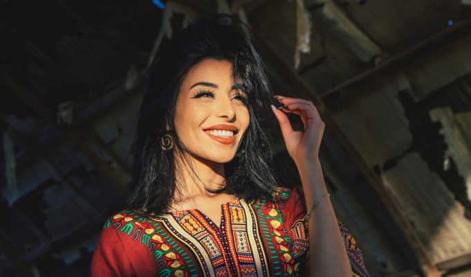 arab-woman-encouraging-black-men-to-marry-them