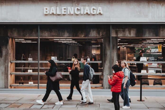 balcenciaga-50-off-sale-1