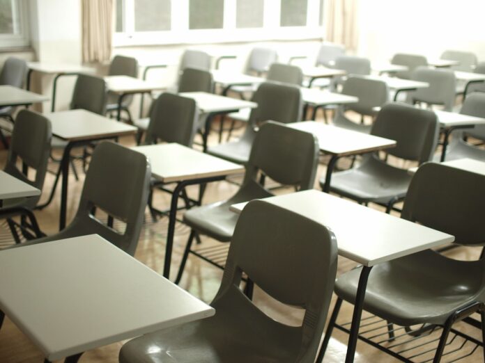 black-substitute-teacher-fights-white-student-saying-n-word