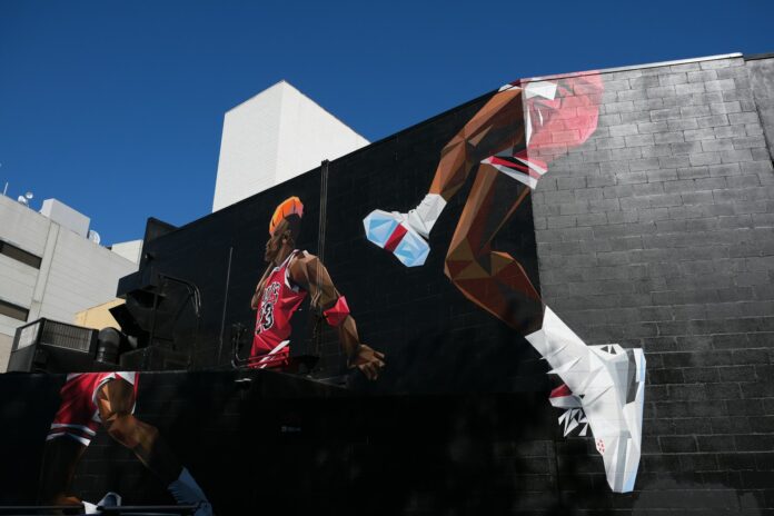 building mural chicago bulls