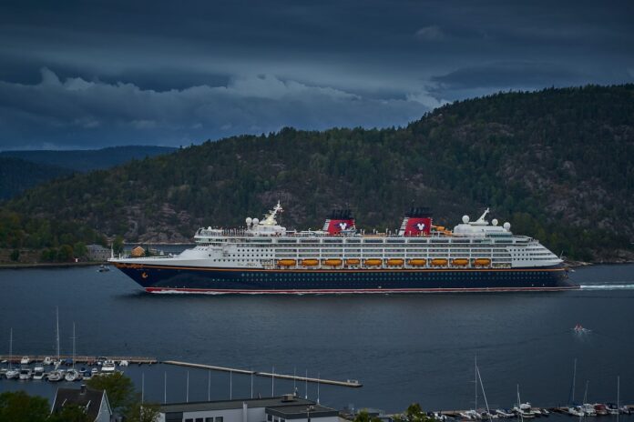 carnival-magic-cruise-ship-storm-photo-2