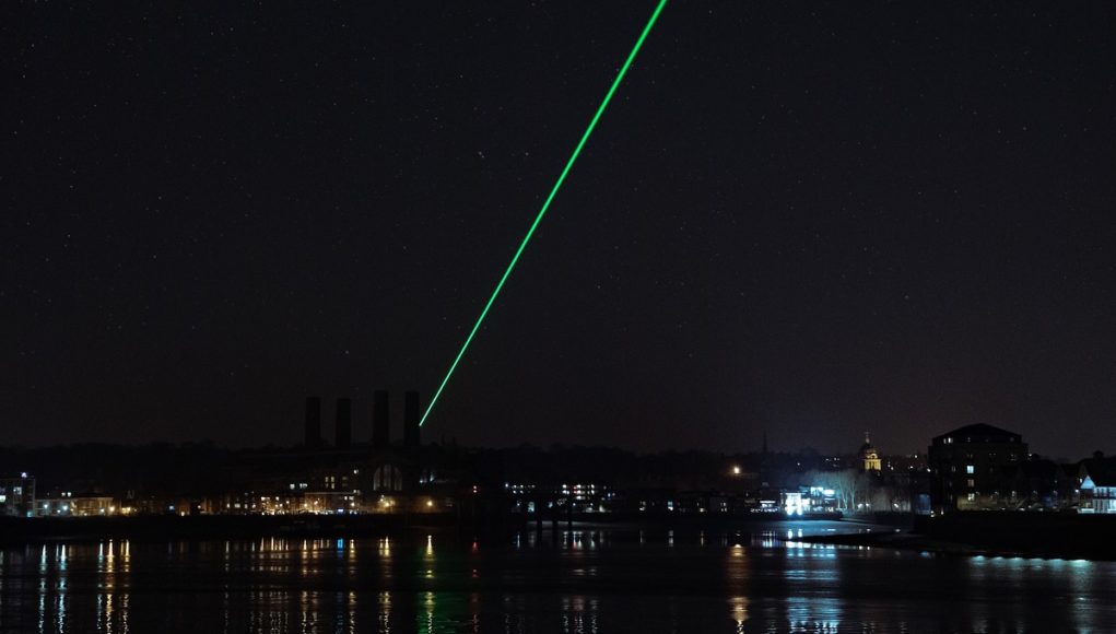 chinese-satellite-green-lasers-in-hawaii