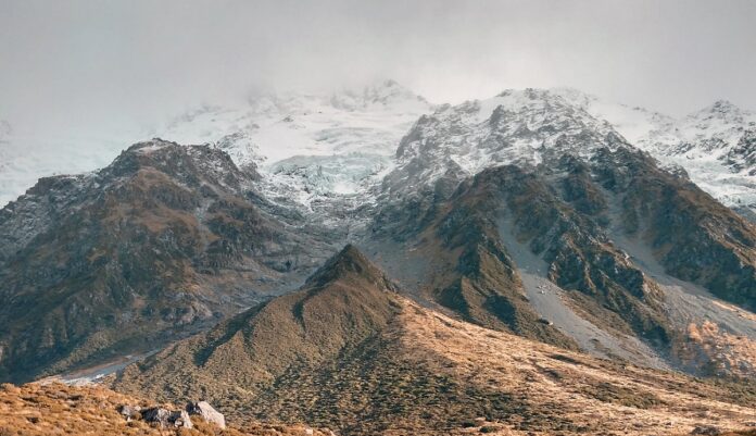 dawson-missing-giant-mountain